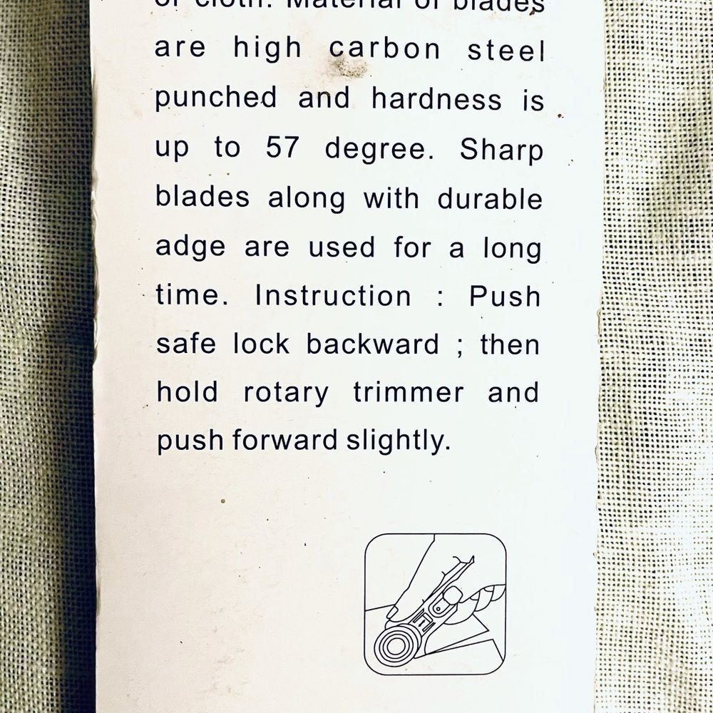 45mm Rotary Cutter & Thread Cutter Sewing Scissors - Picture 4 of 4